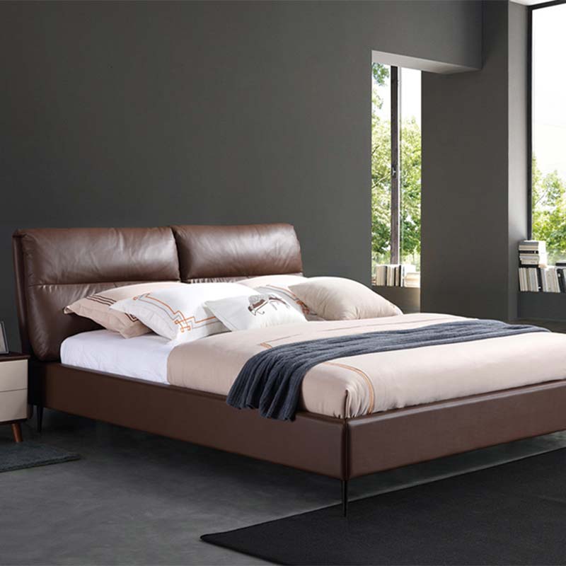 Cama suave de cuero italiano moderno